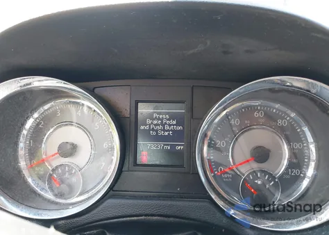 2016 Chrysler Town & Country Touring z USA, uszkodzony, nr VIN 2C4RC1BG0GR159275